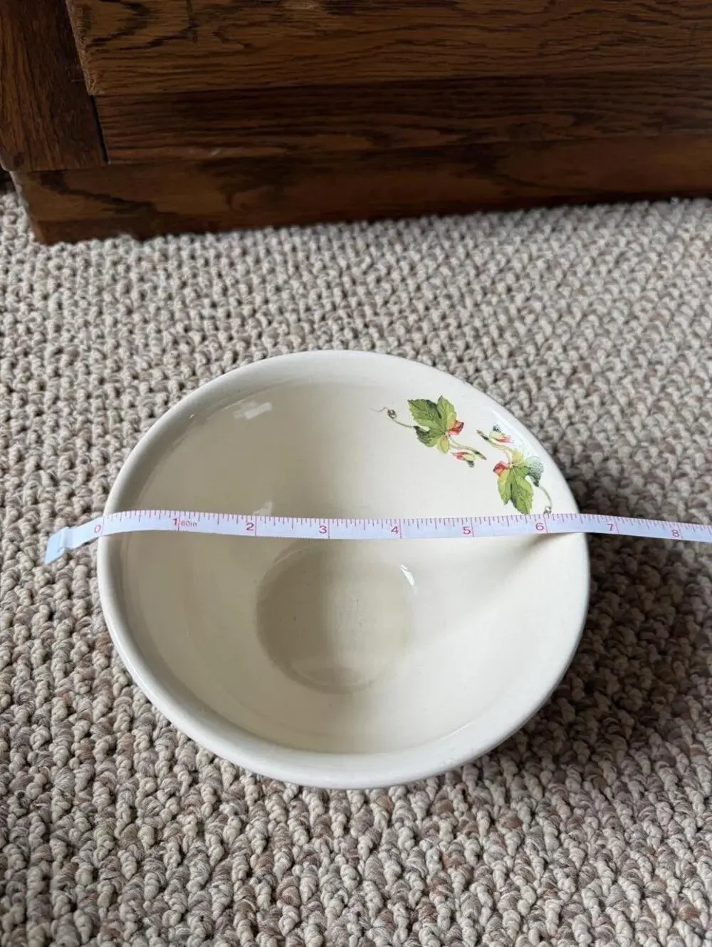 Vintage Teleflora bowl with red grapes and green leaves design